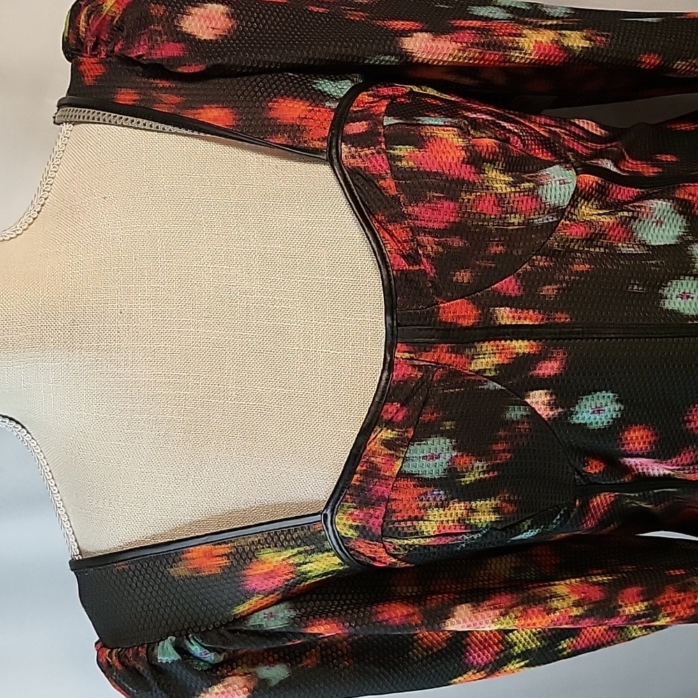 Guess Floral Mini Dress w/Leather Trim - Picture 2 of 10